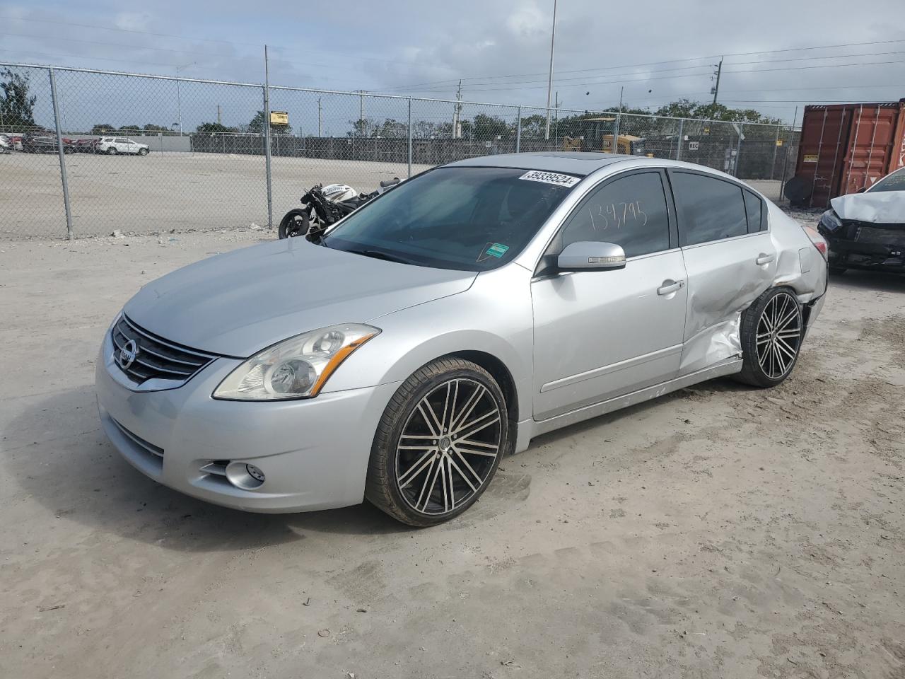 Nissan Altima 2012