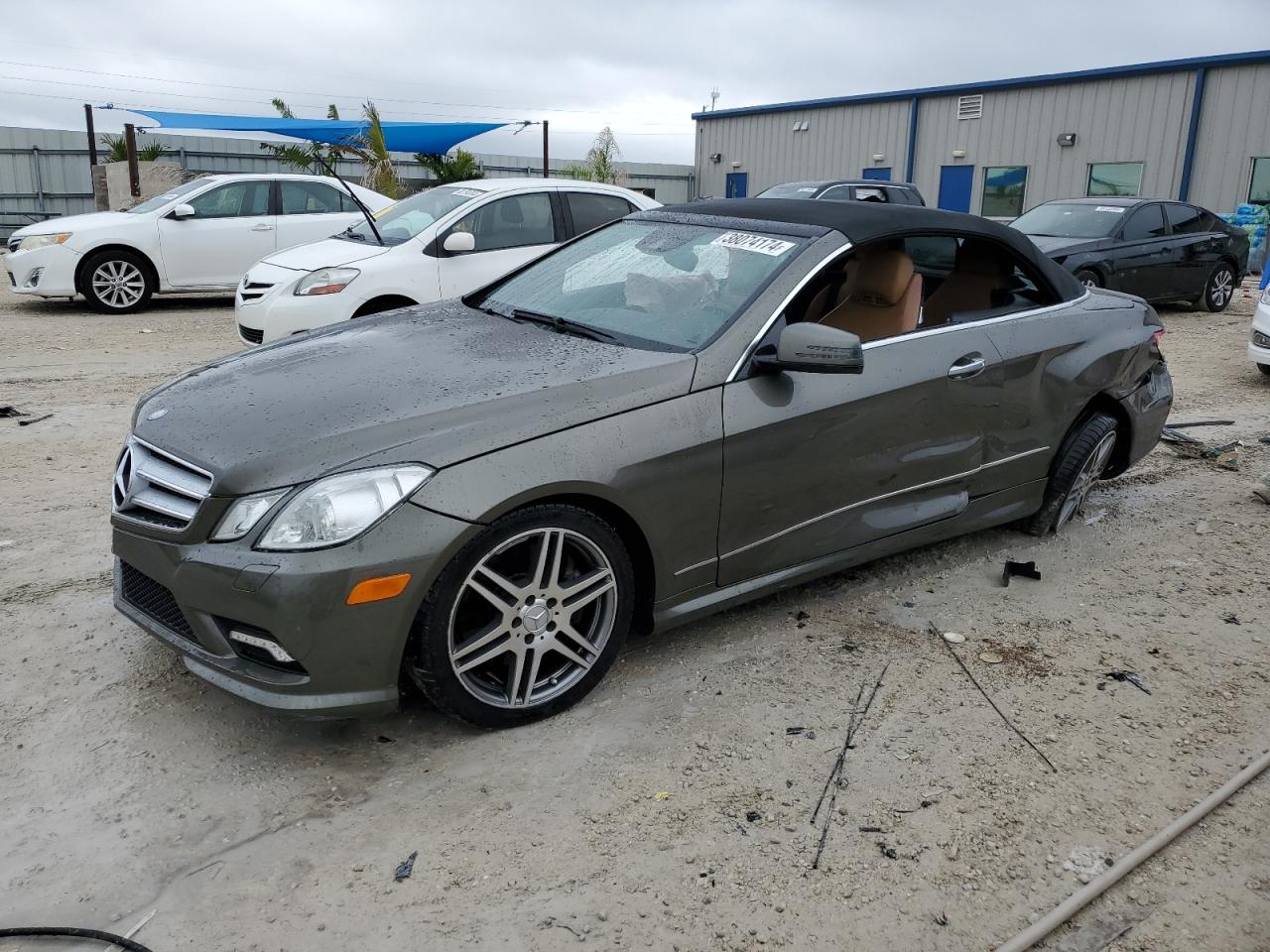 Mercedes-benz E-class 2011