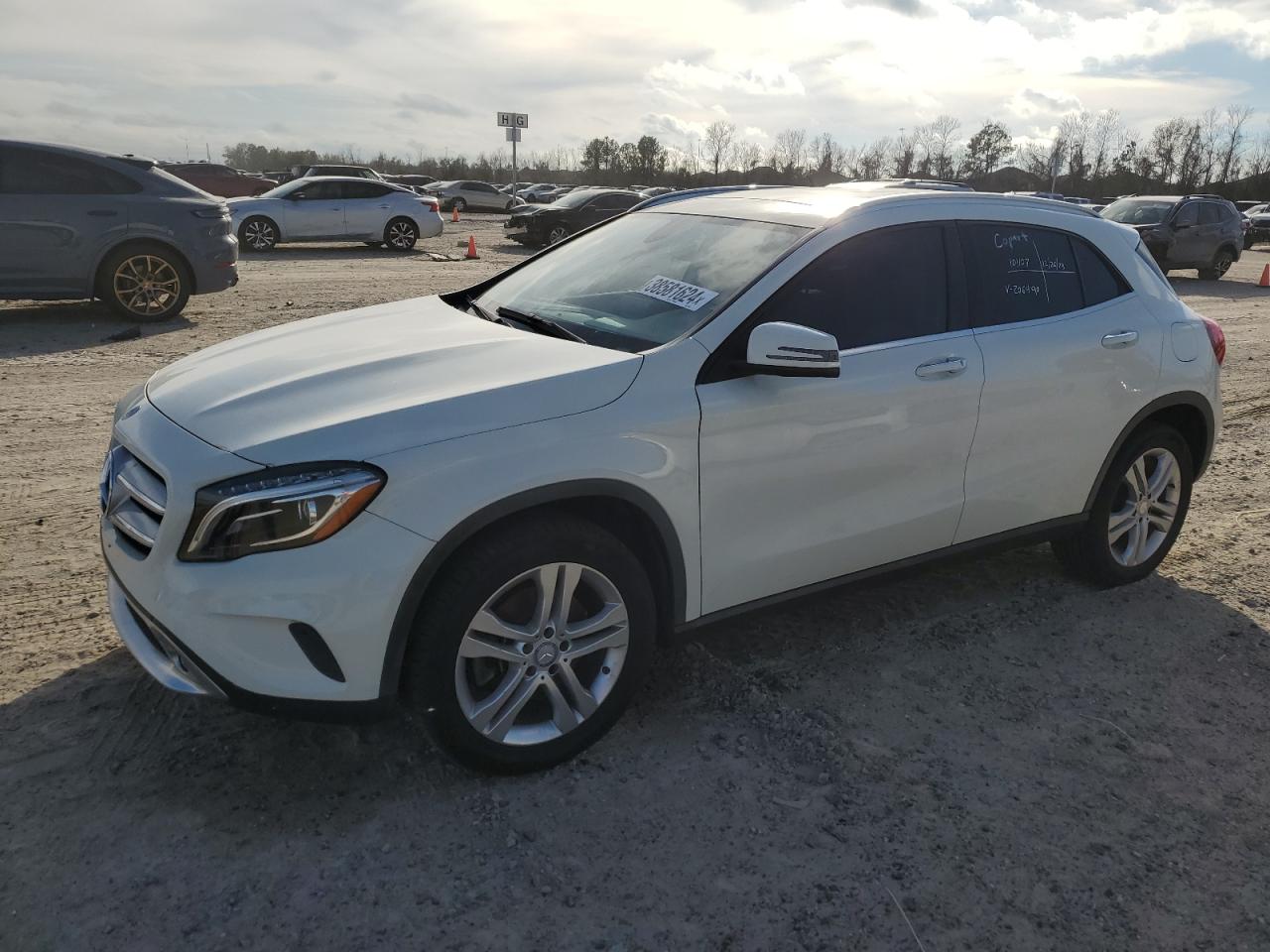 Mercedes-benz Gla-class 2016