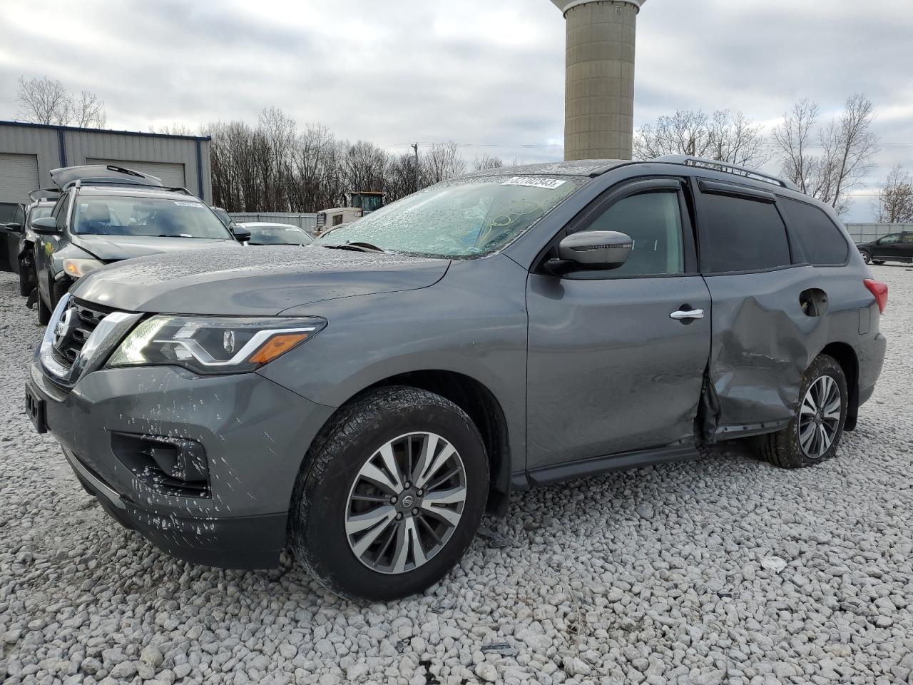 Nissan Pathfinder 2017
