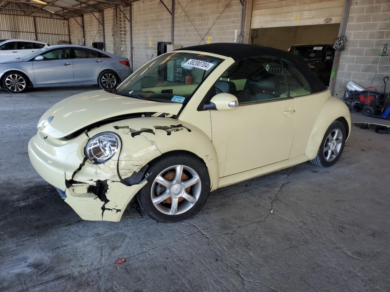 Volkswagen Beetle 2004
