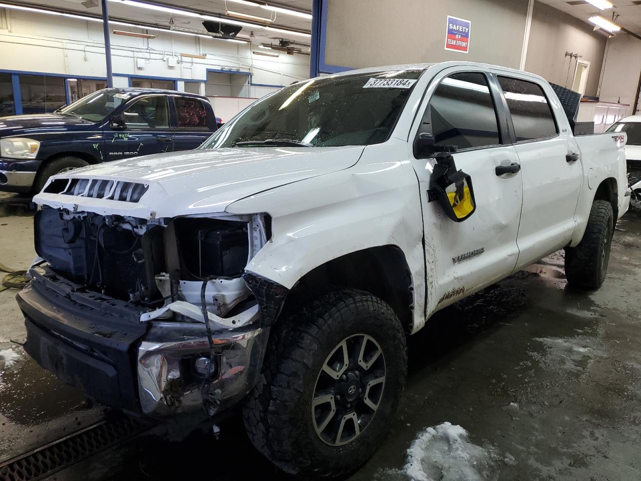 TOYOTA TUNDRA 2019