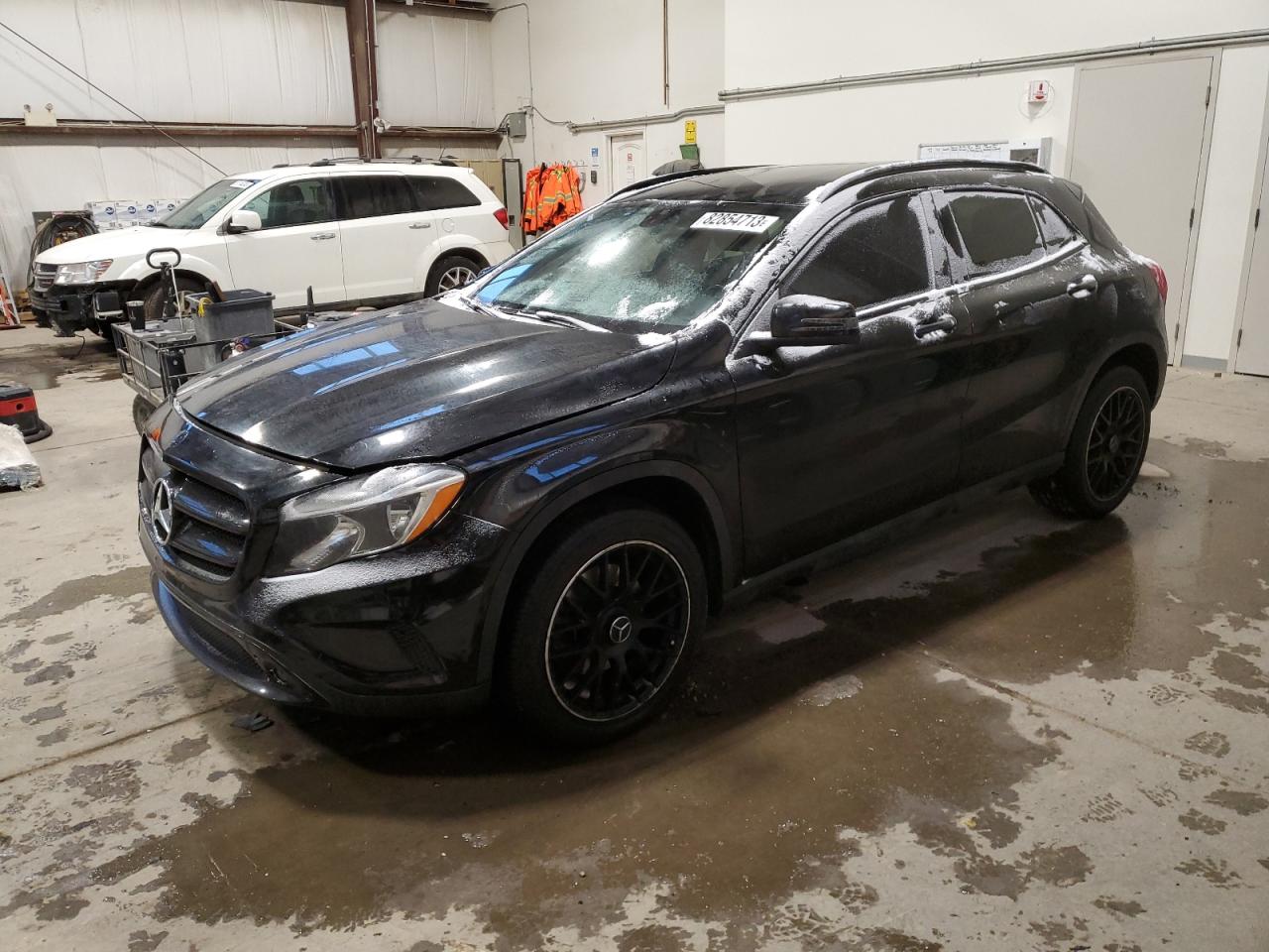 MERCEDES-BENZ GLA-CLASS 2015