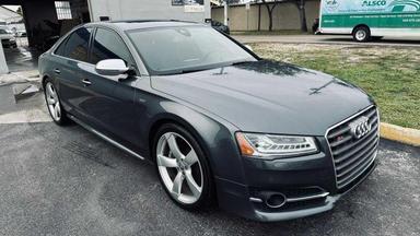 Audi S8 2015