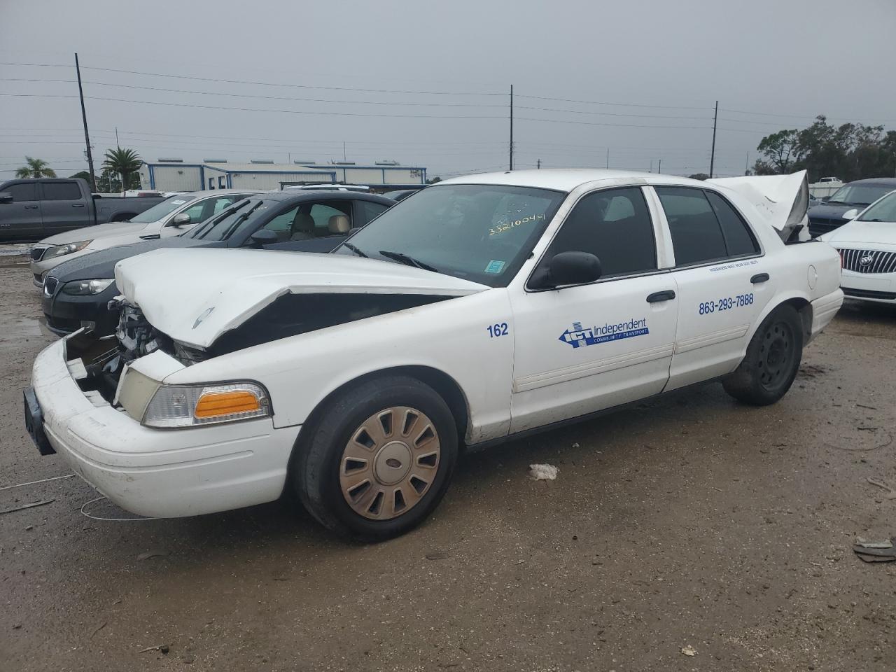 Ford Crown victoria 2011