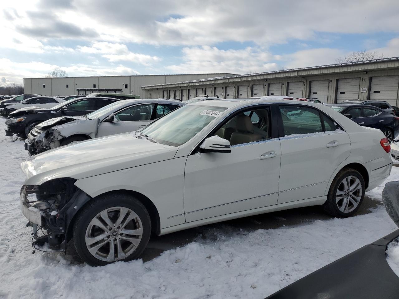 Mercedes-benz E-class 2011