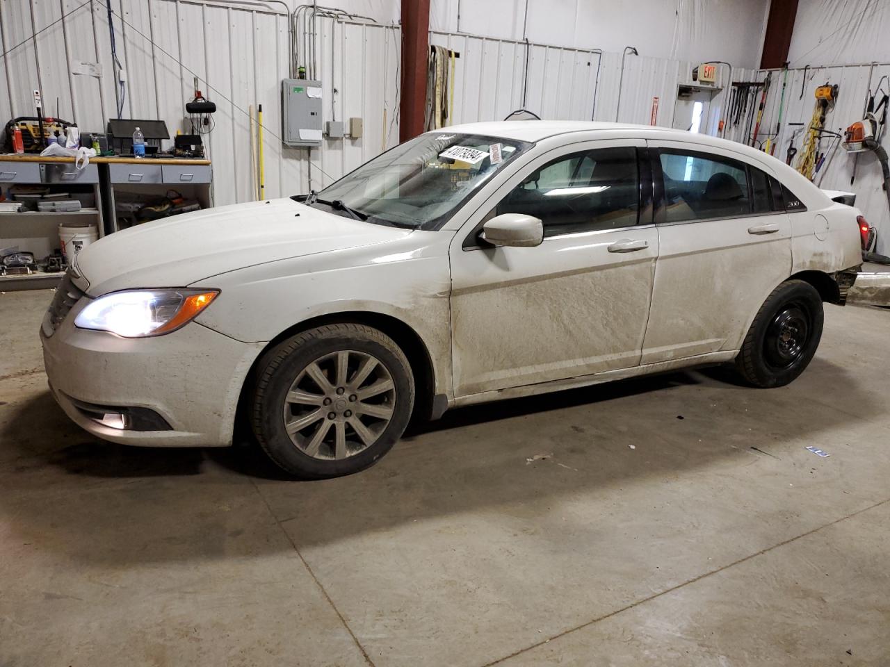 CHRYSLER 200 2013