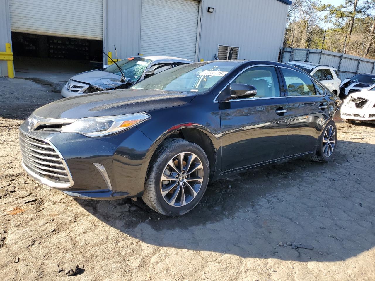 Toyota Avalon 2016