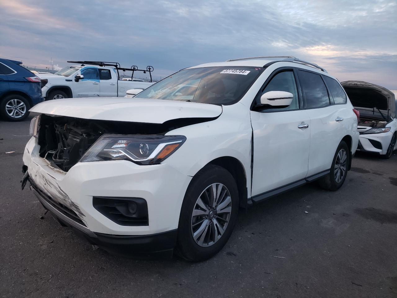 Nissan Pathfinder 2019