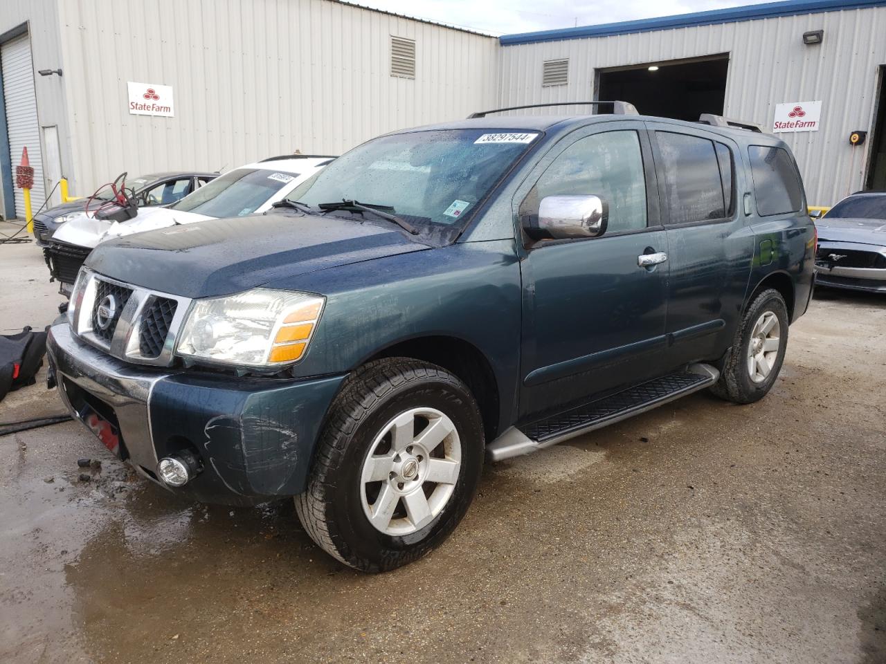 Nissan Armada 2004