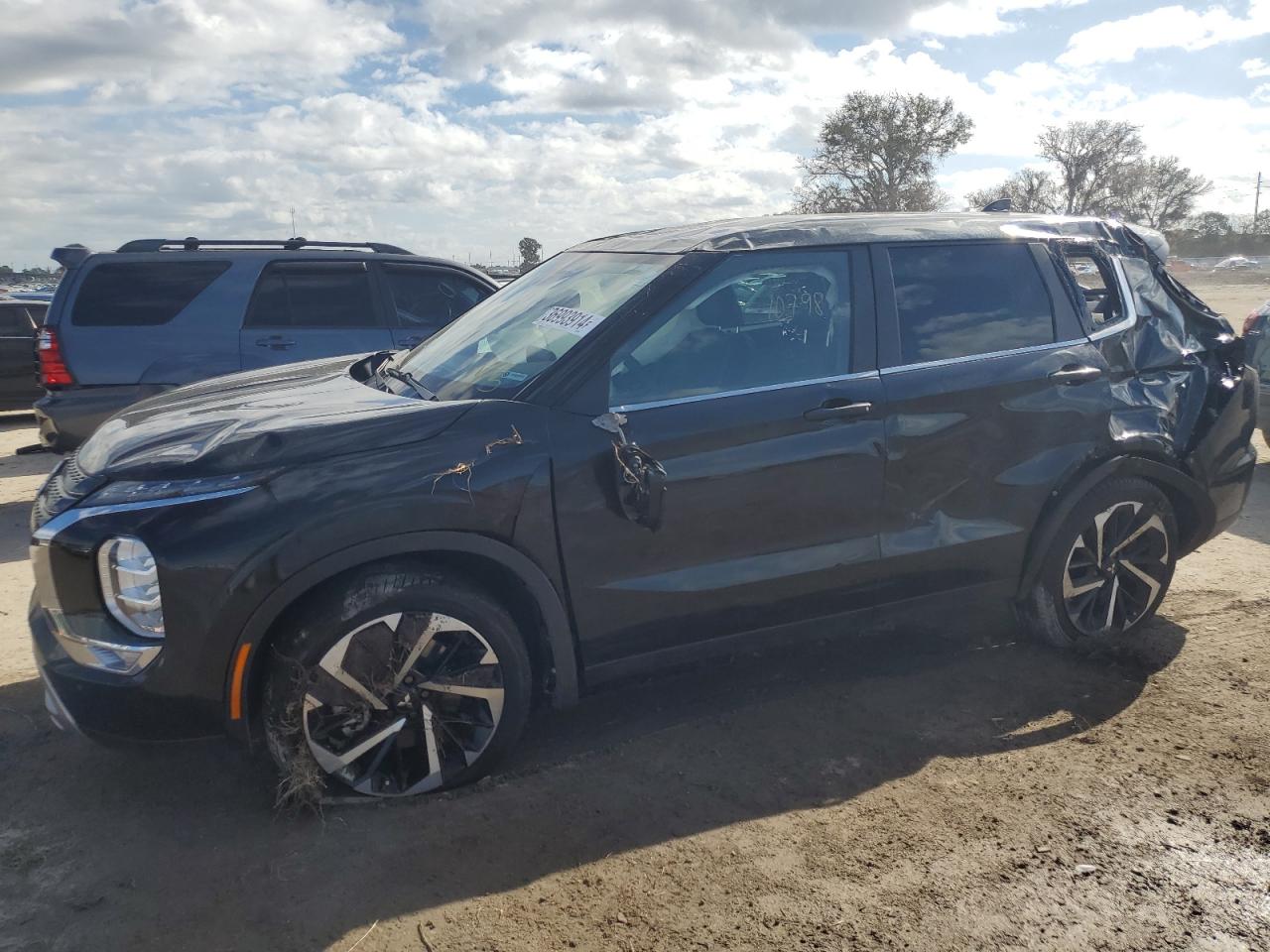 Mitsubishi Outlander 2023