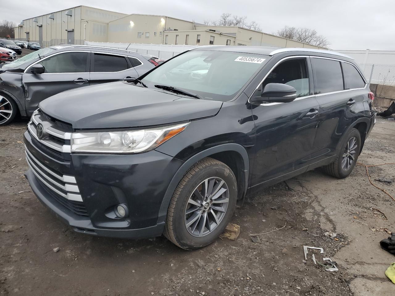 TOYOTA HIGHLANDER 2017