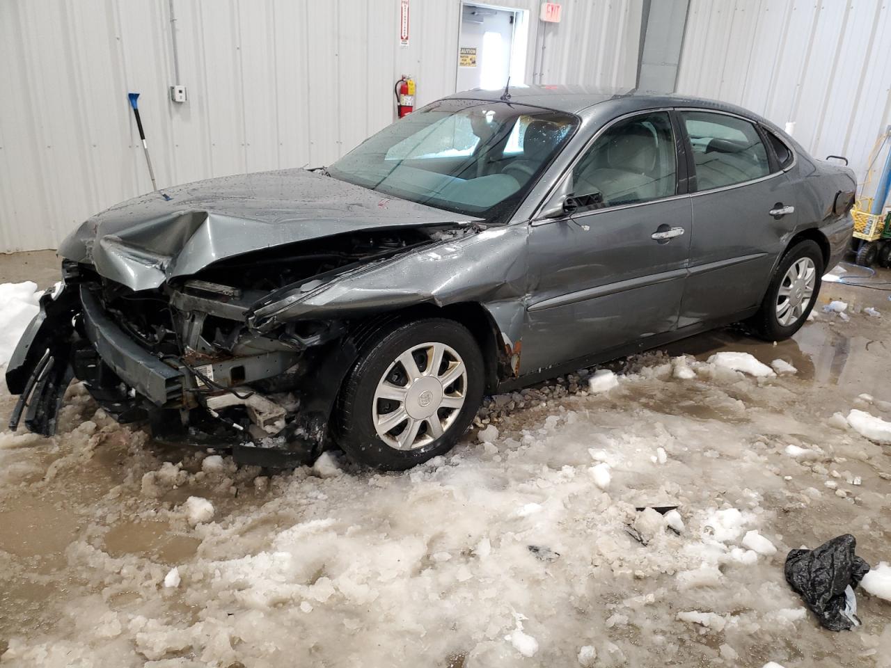 Buick Lacrosse 2005
