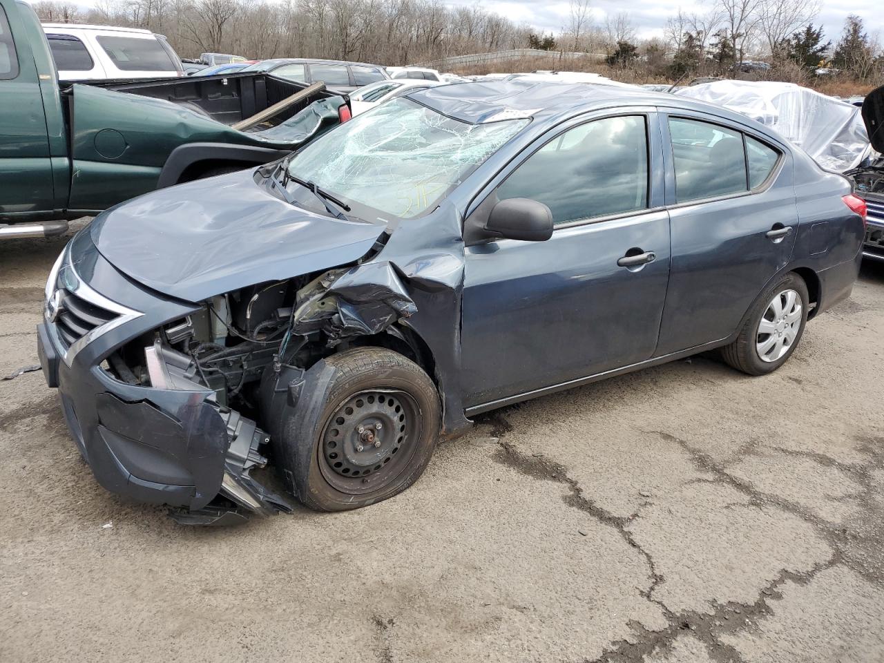 Nissan Versa 2015