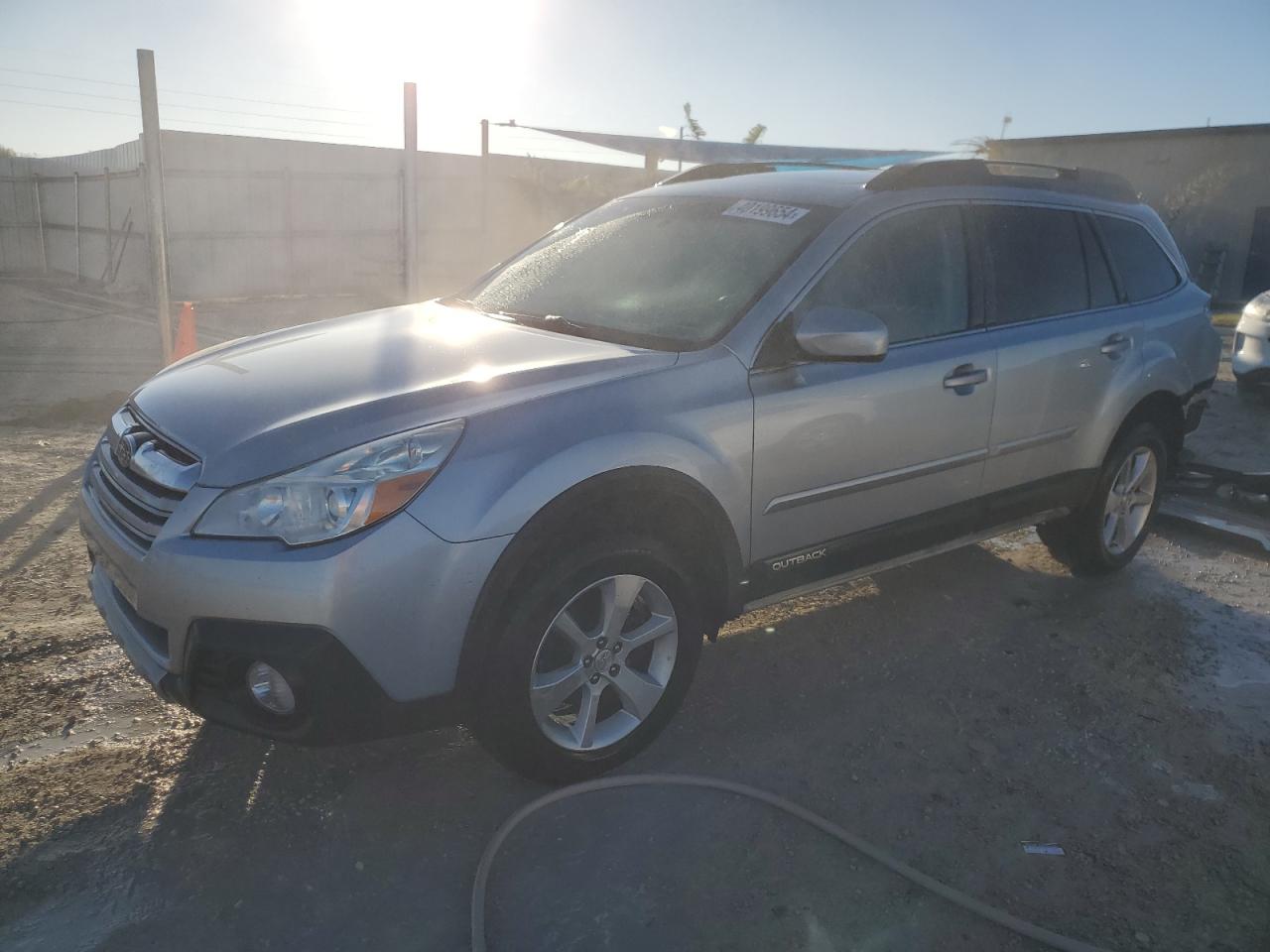 Subaru Outback 2014