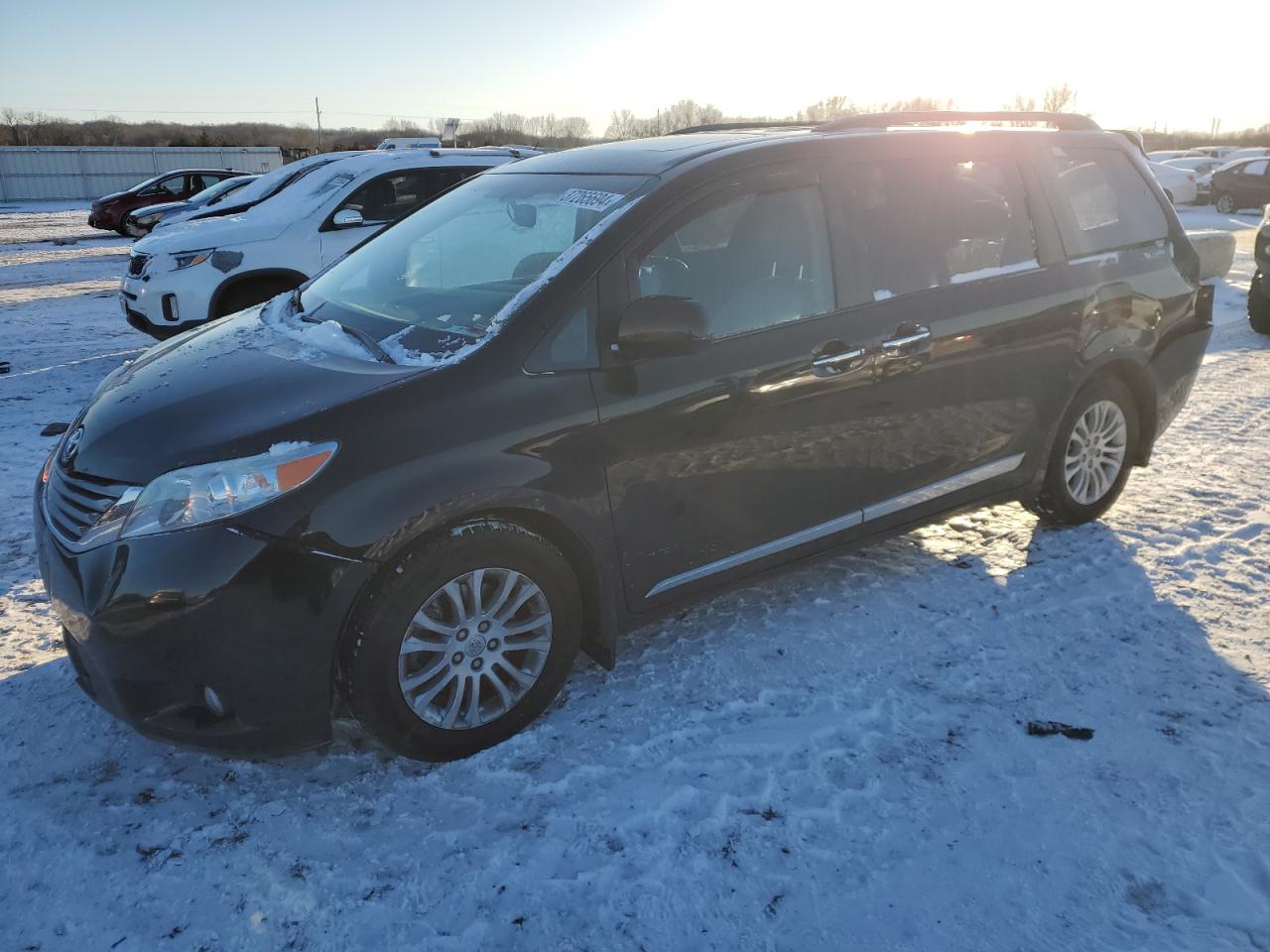 Toyota Sienna 2016