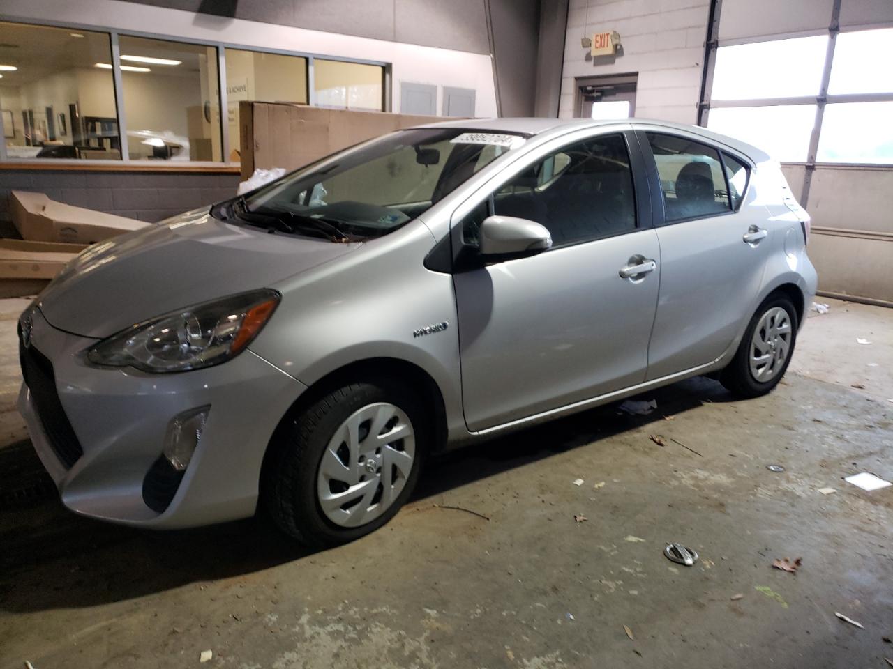 Toyota Prius c 2016