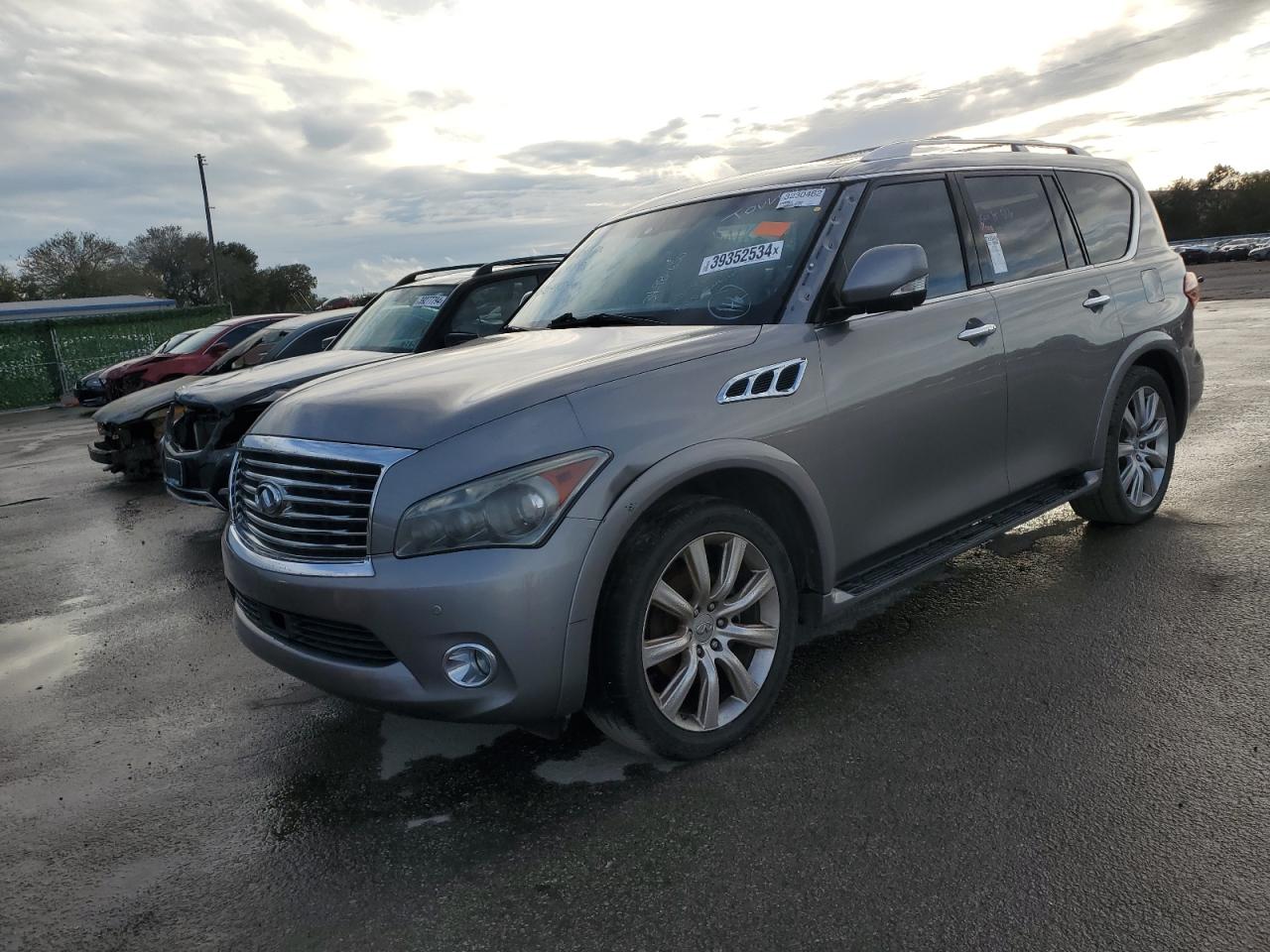 Infiniti Qx56 2011