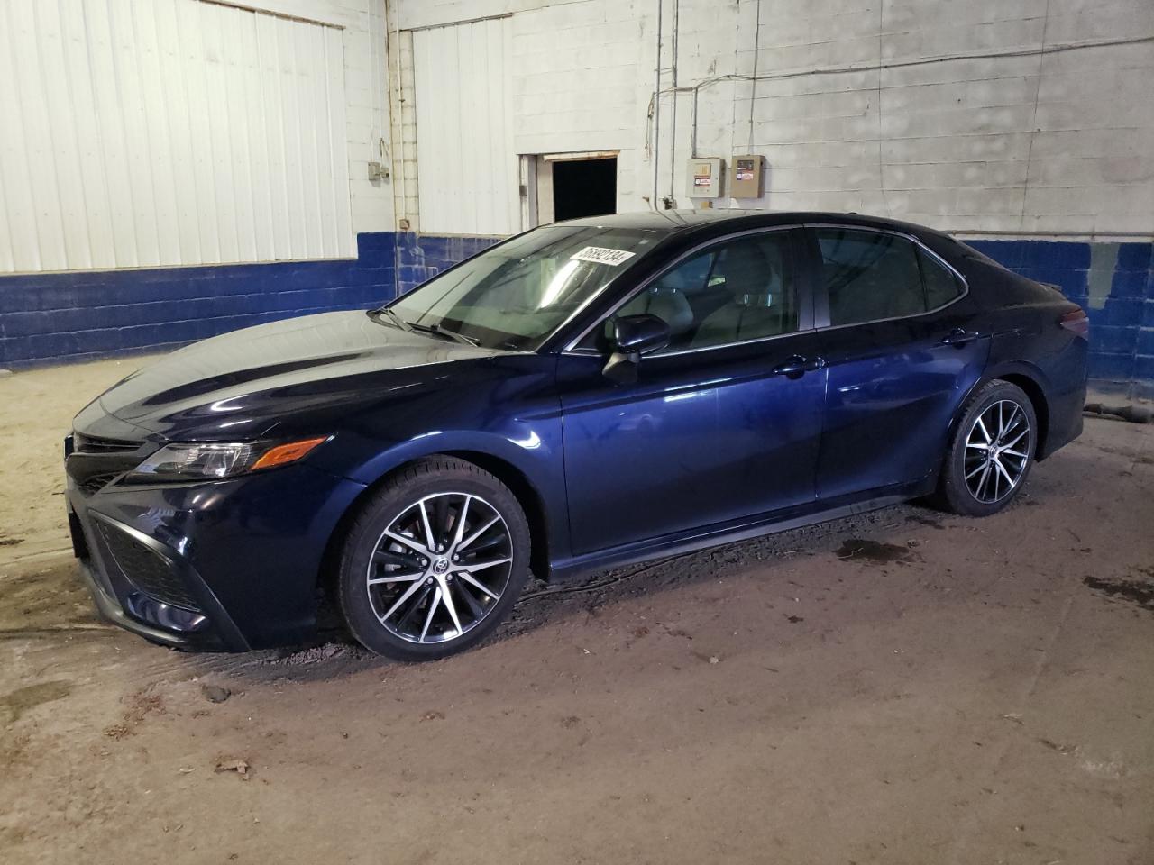 Toyota Camry 2021