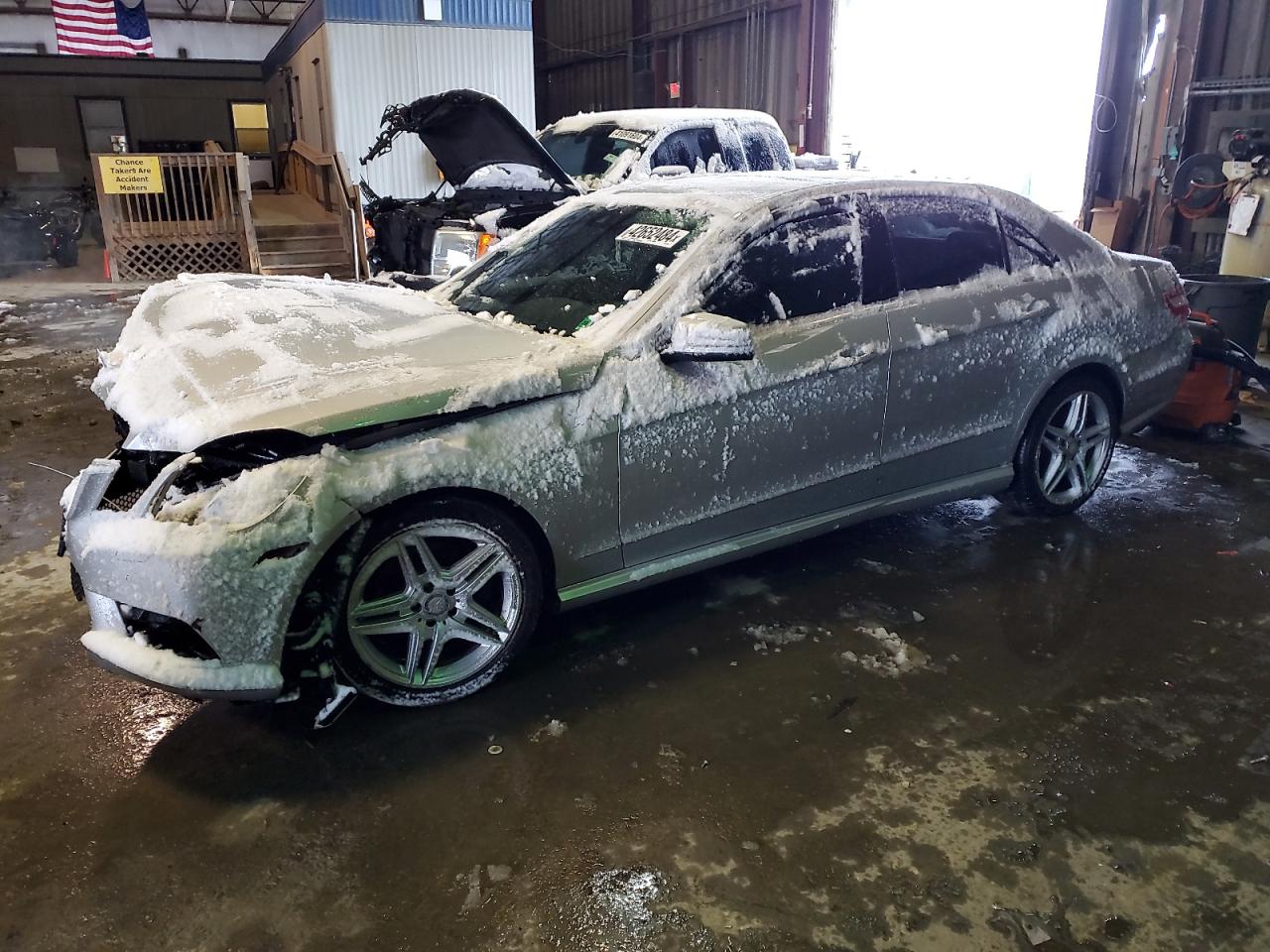 Mercedes-benz E-class 2011