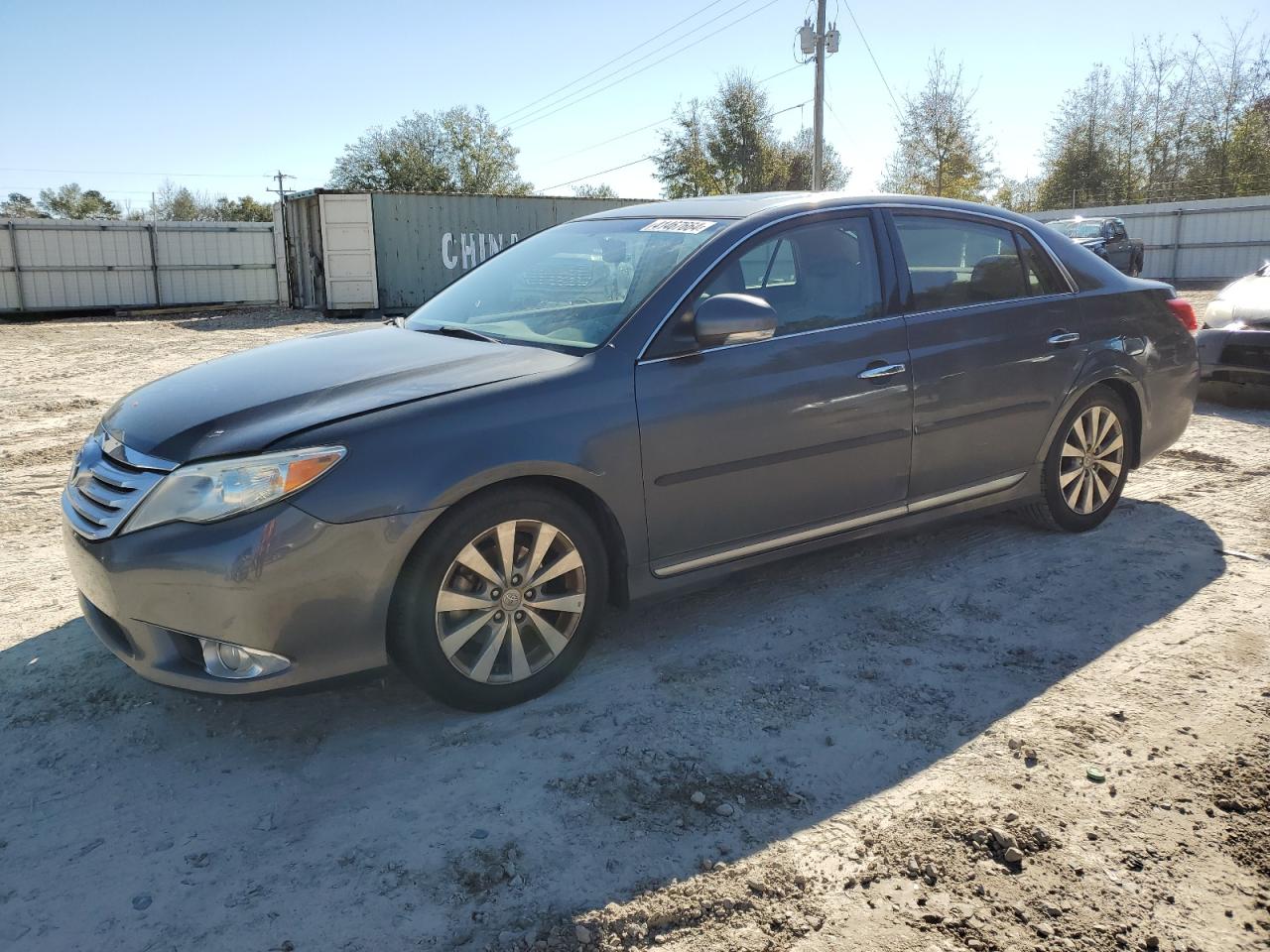Toyota Avalon 2011