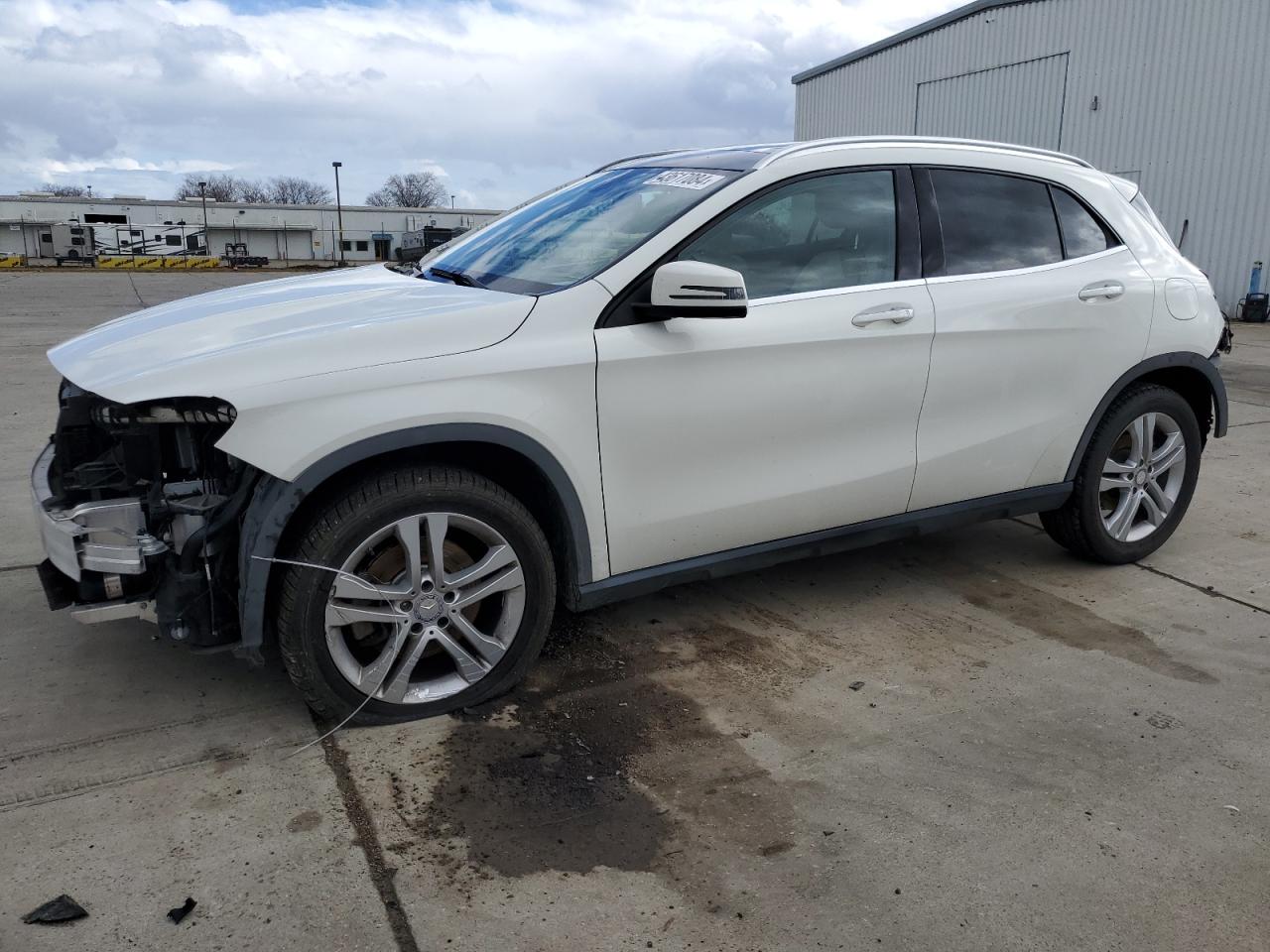 Mercedes-benz Gla-class 2015