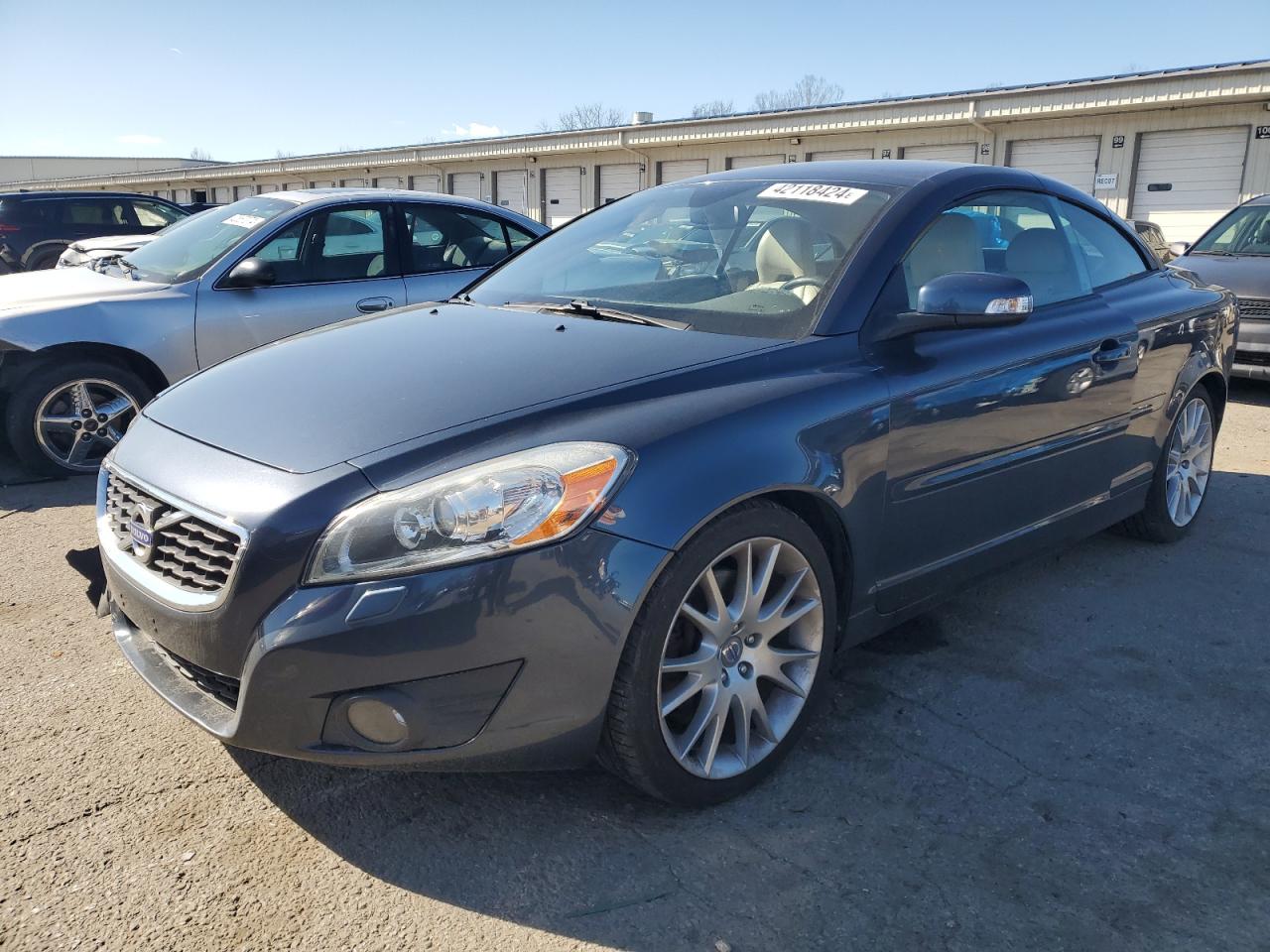 VOLVO C70 T5 2011