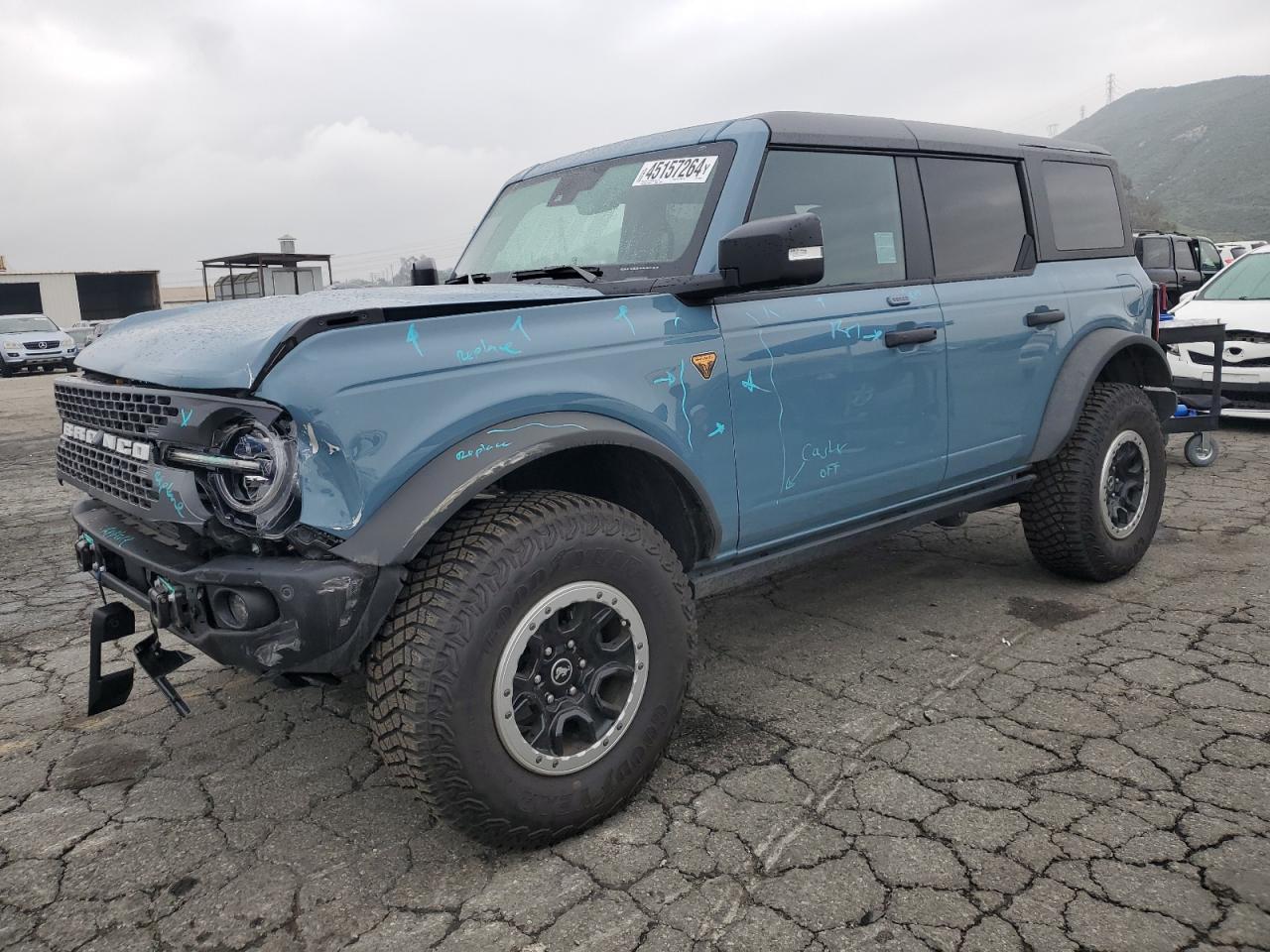 FORD BRONCO BAS 2023
