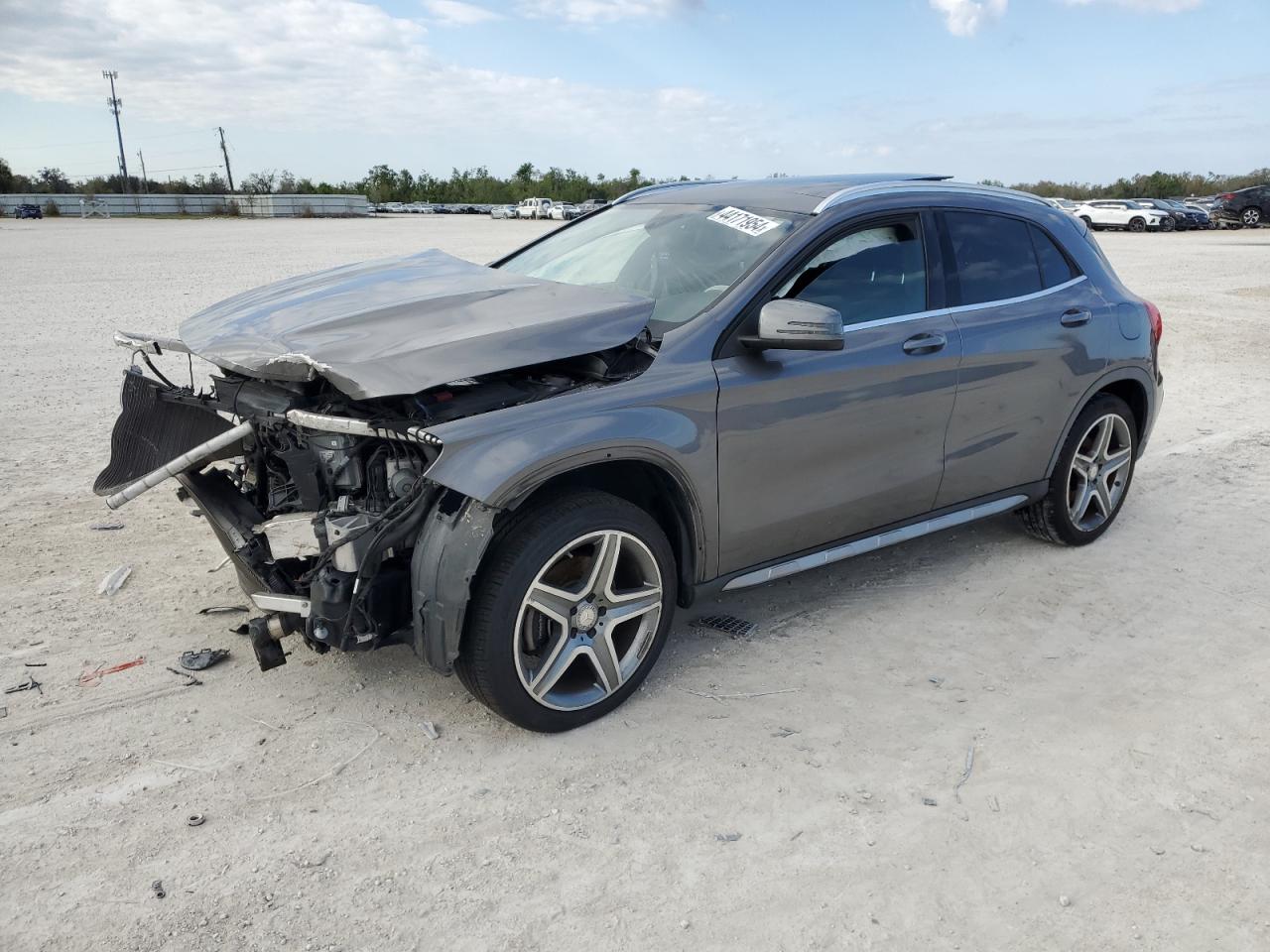 Mercedes-benz Gla-class 2015