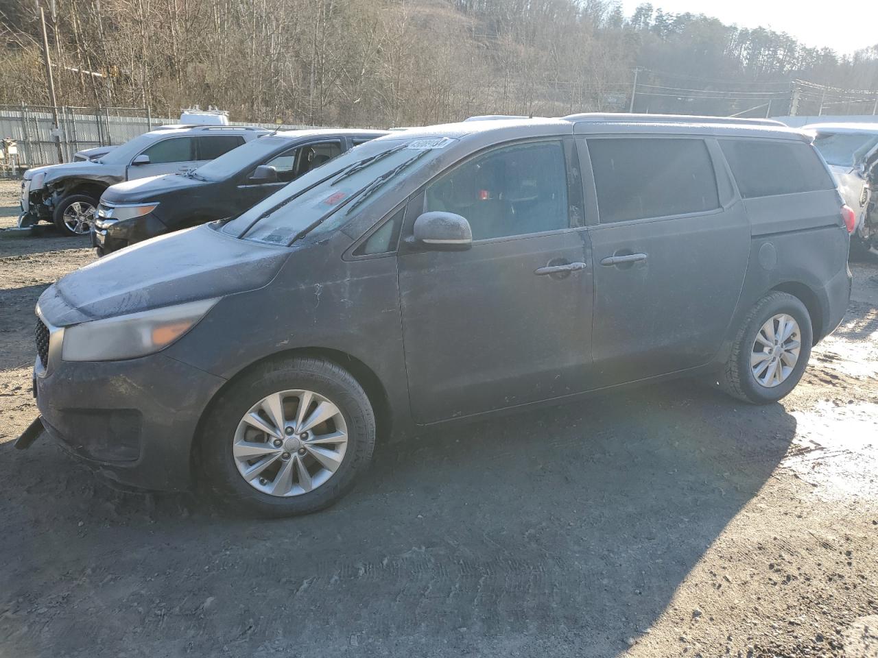 KIA SEDONA 2015