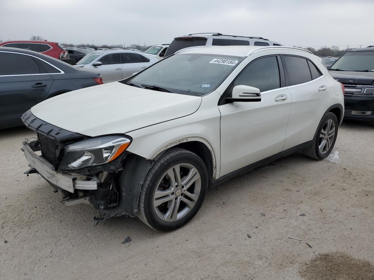 Mercedes-benz Gla-class 2015