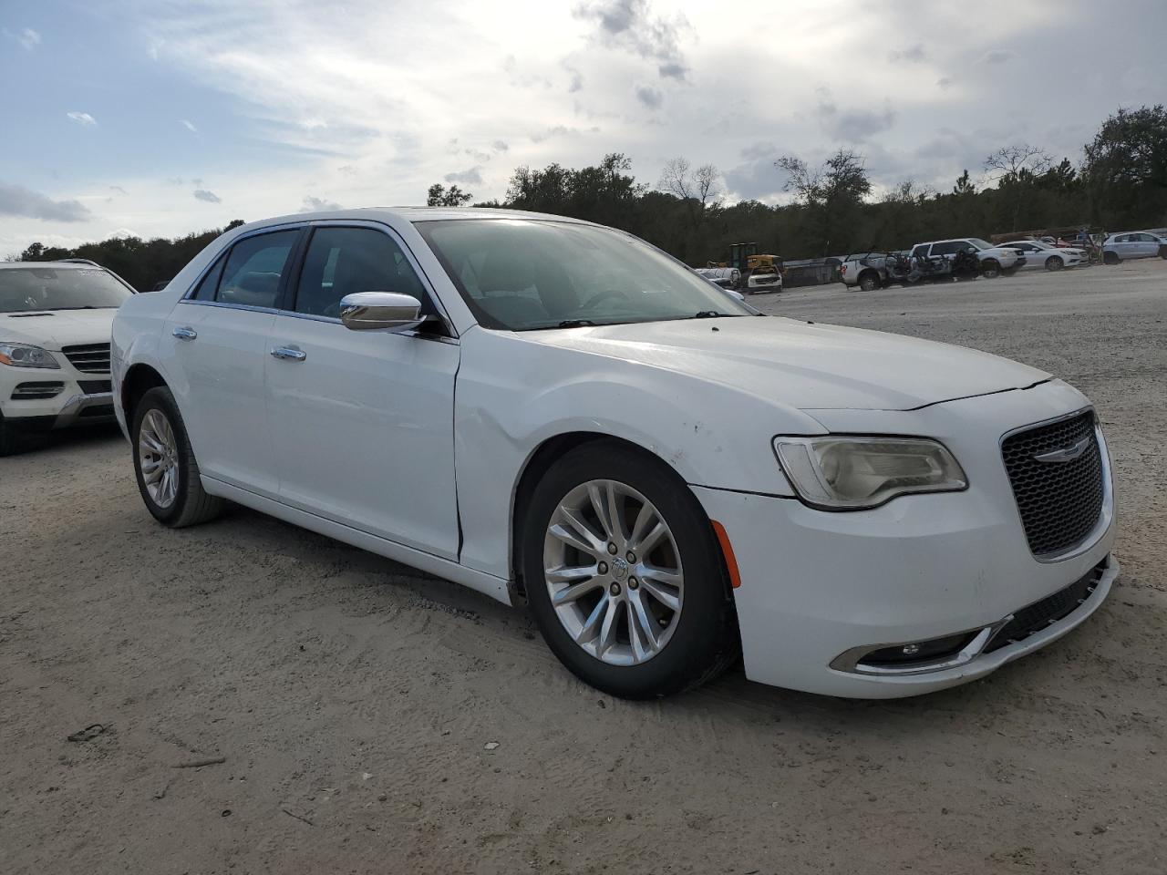 Chrysler 300 2017