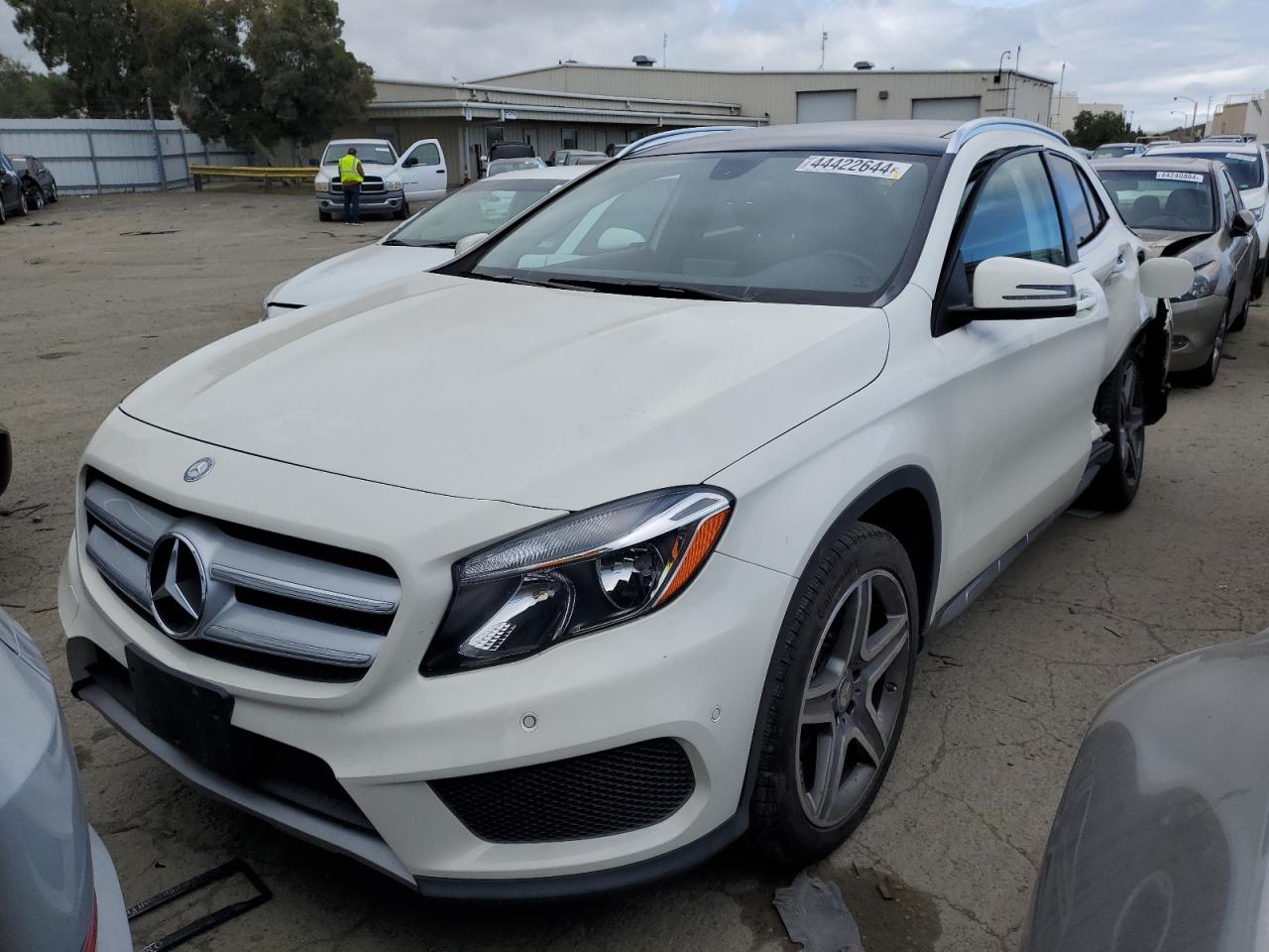 Mercedes-benz Gla-class 2015