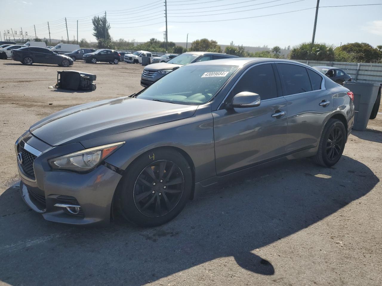 Infiniti Q50 2016