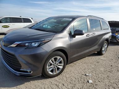 Toyota Sienna 2024