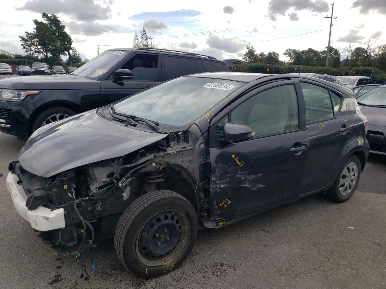 Toyota Prius c 2014