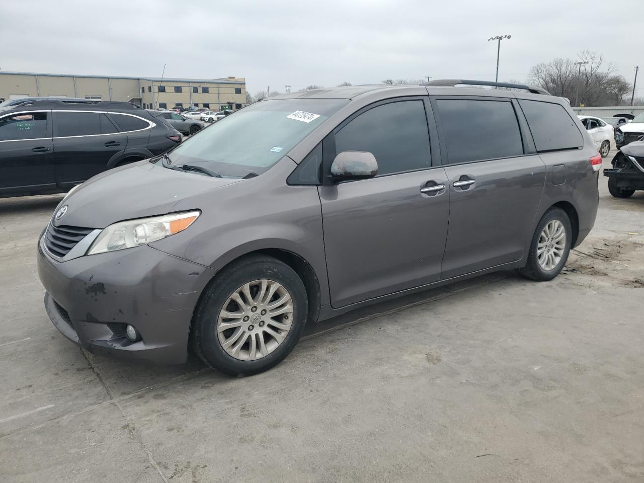 Toyota Sienna 2013