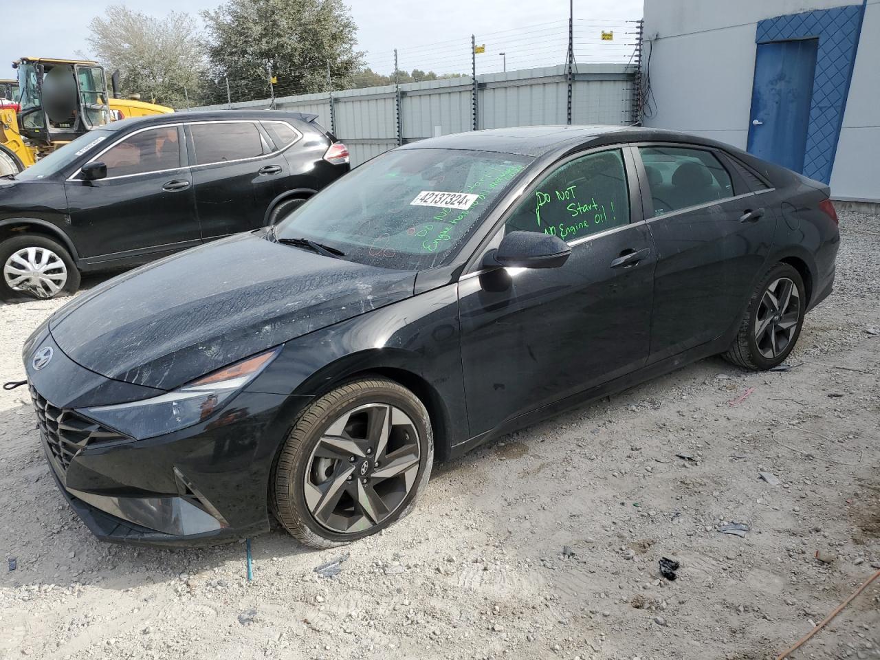 Hyundai Elantra 2022