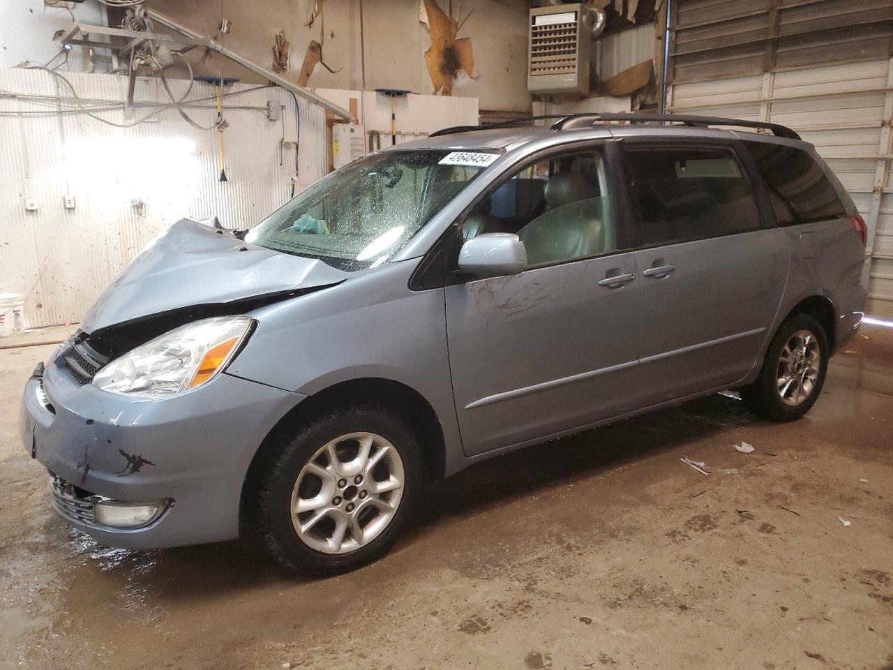 Toyota Sienna 2004