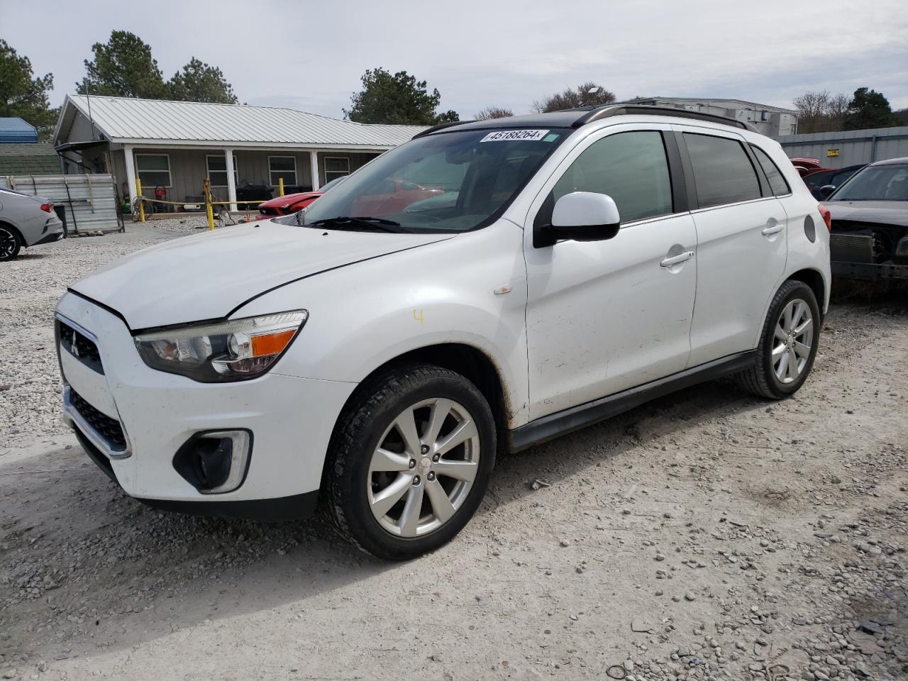 MITSUBISHI OUTLANDER 2015