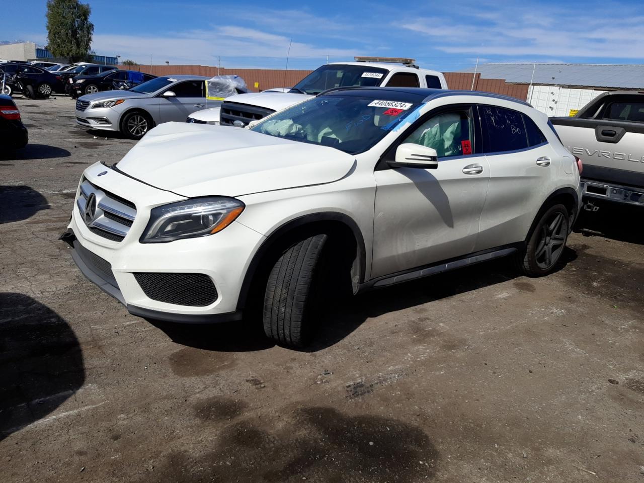 MERCEDES-BENZ GLA-CLASS 2015