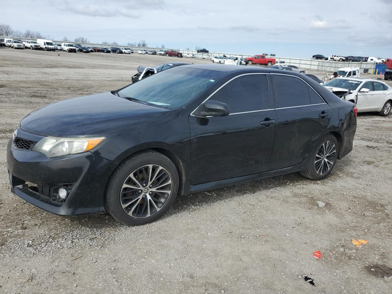 TOYOTA CAMRY 2012