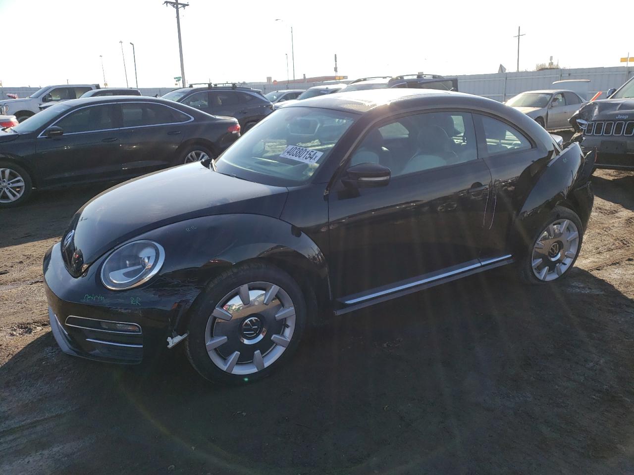VOLKSWAGEN BEETLE SE 2017