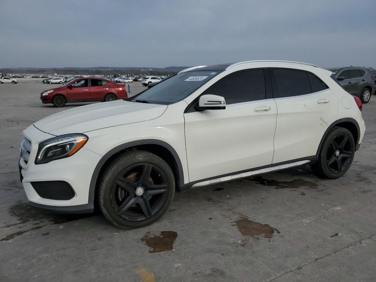 MERCEDES-BENZ GLA-CLASS 2015