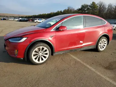 Tesla Model X 2021