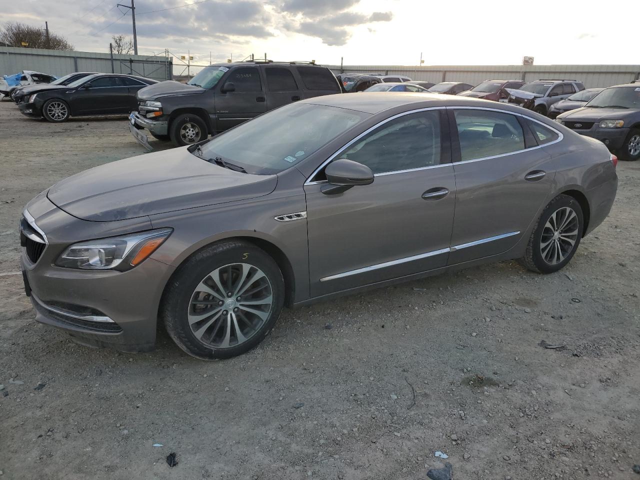 Buick Lacrosse 2017