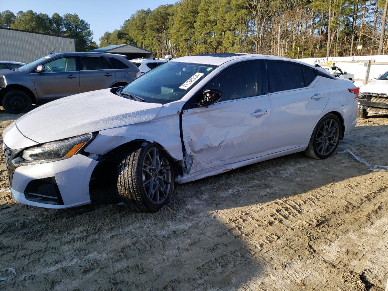 Nissan Altima 2023