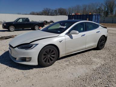 Tesla Model S 2020