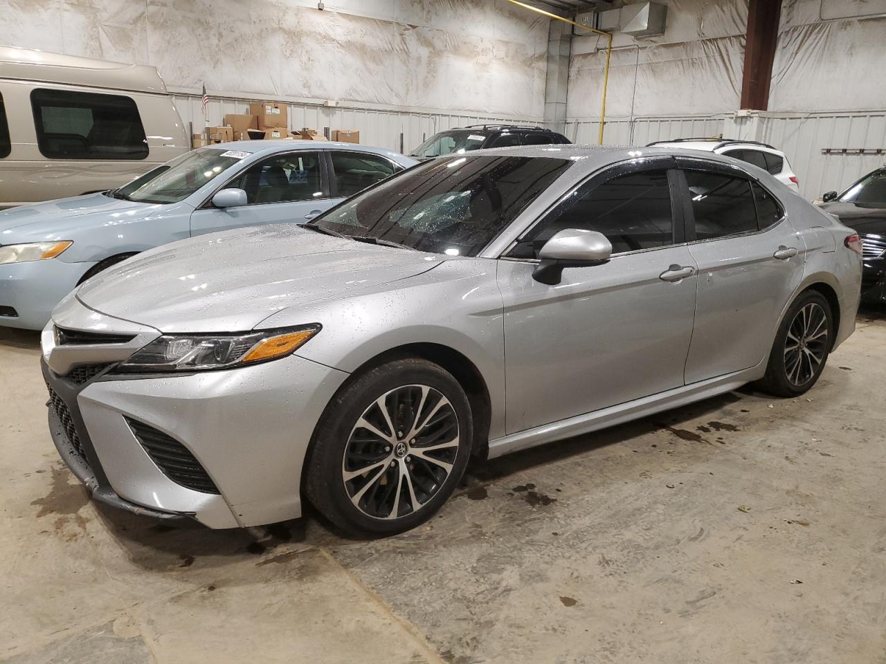TOYOTA CAMRY 2018