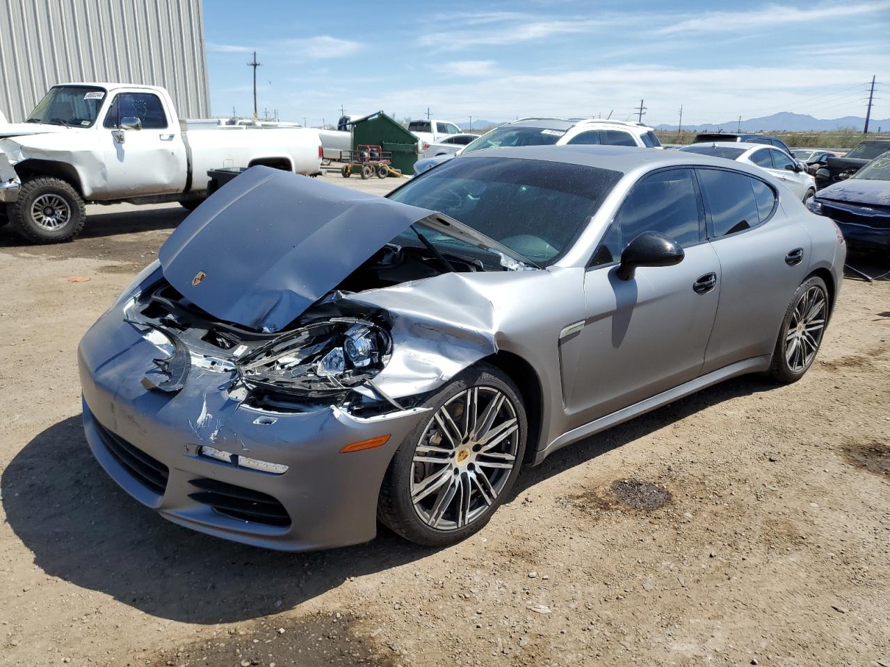 PORSCHE PANAMERA 2016